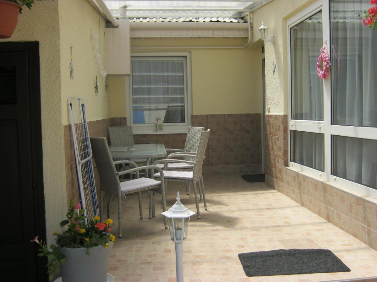 Kitti Apartman Balatonboglar Exterior photo